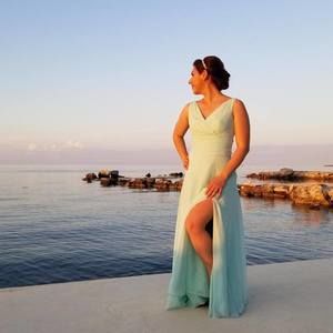 Meet your Posher, Ariana